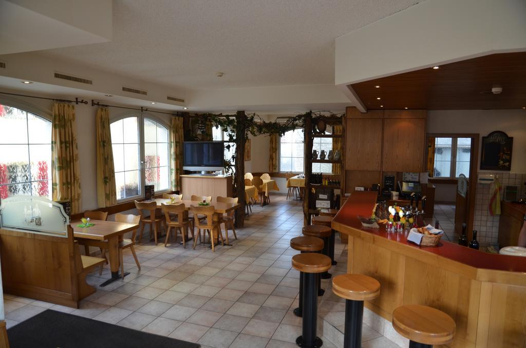 Hotel Arkanum Salgesch ภายนอก รูปภาพ