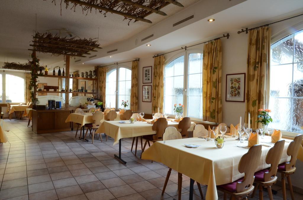 Hotel Arkanum Salgesch ภายนอก รูปภาพ