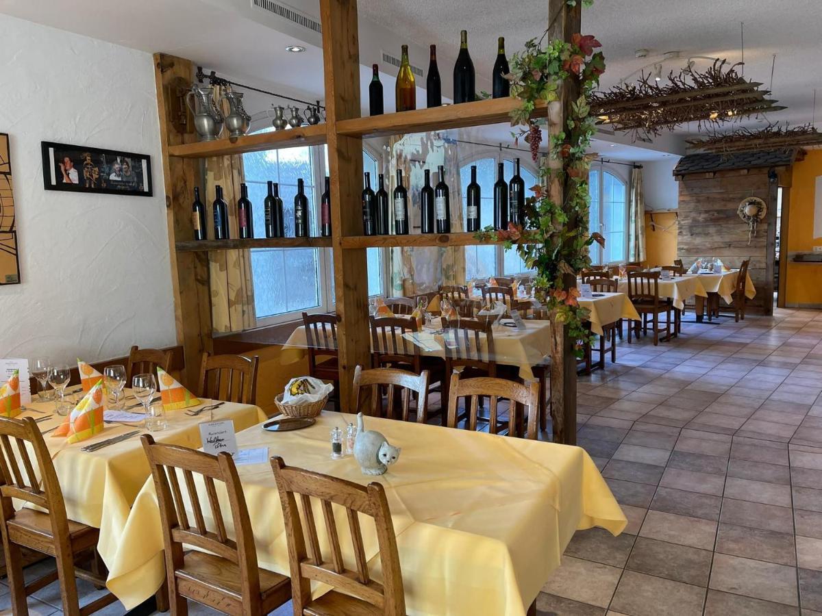 Hotel Arkanum Salgesch ภายนอก รูปภาพ