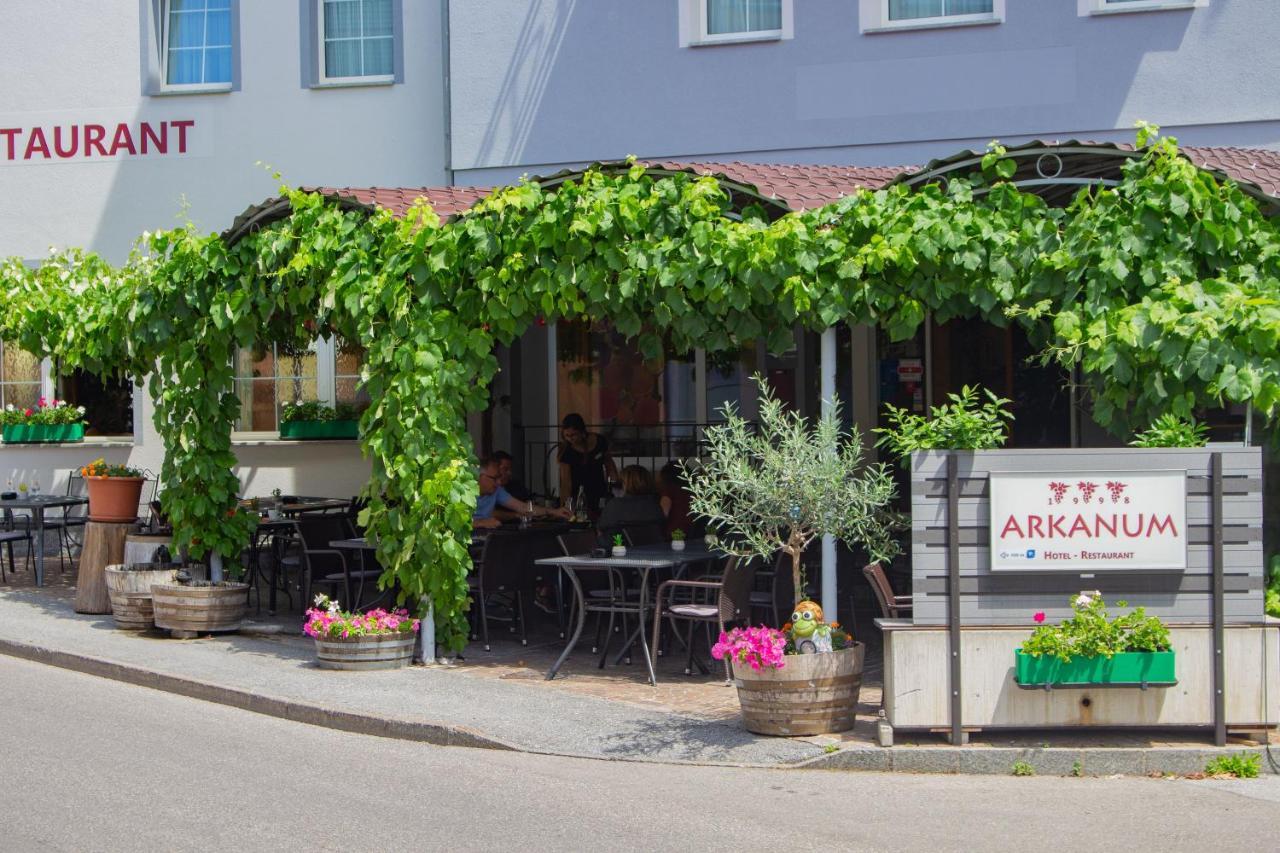 Hotel Arkanum Salgesch ภายนอก รูปภาพ