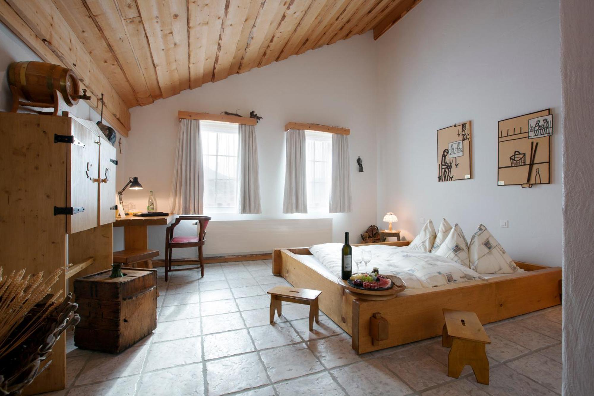 Hotel Arkanum Salgesch ภายนอก รูปภาพ
