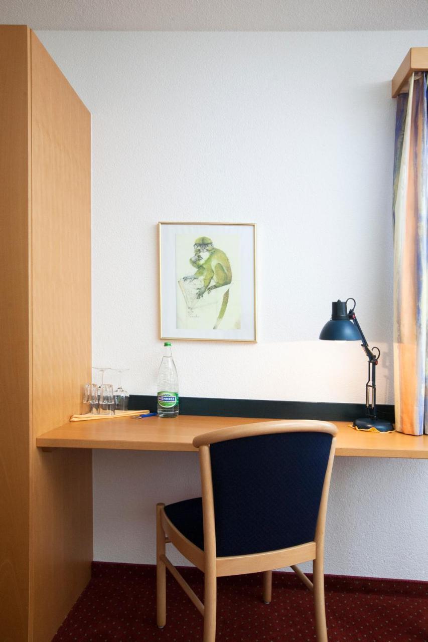 Hotel Arkanum Salgesch ภายนอก รูปภาพ